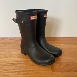 Hunter Women’s Boots Original Tour Short Rain Boots Matte Black Size US 8